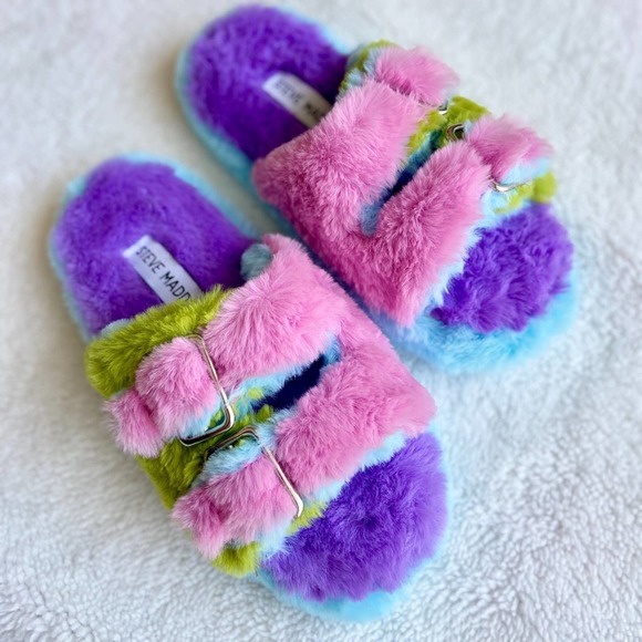 Steve Madden Other - Steve Madden Girl’s Faux Fur Slide Slipper Sandals Pastel Rainbow Size L